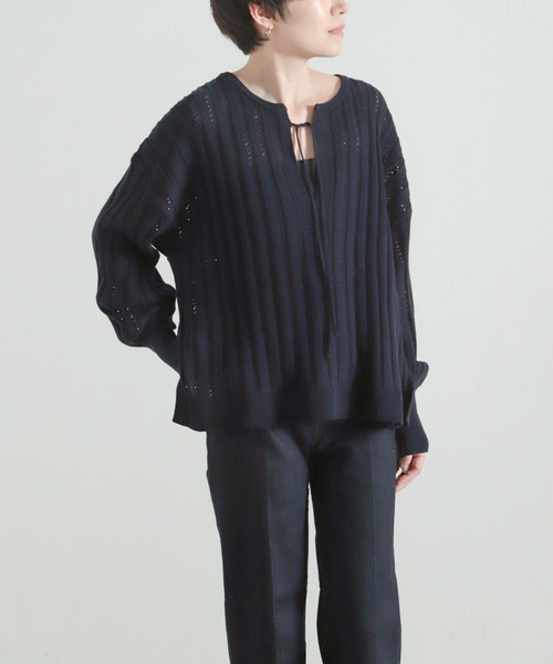LEPSIM（レプシィム）の「【FOR I SERIES】スカシガラVネックプルオーバー　123131（Tシャツ/カットソー・レディース・ネイビー/グリーン/アイボリー・SMALL）」の3枚目の写真