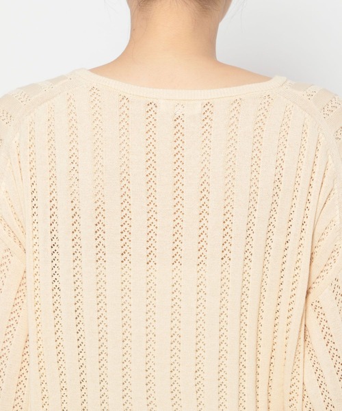 LEPSIM（レプシィム）の「【FOR I SERIES】スカシガラVネックプルオーバー　123131（Tシャツ/カットソー・レディース・ネイビー/グリーン/アイボリー・SMALL）」の19枚目の写真