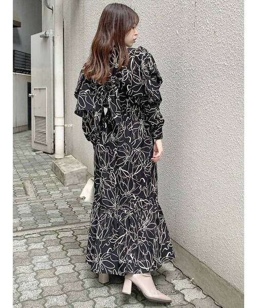 dazzlin（ダズリン）の「バックリボンフラワーフレアワンピース