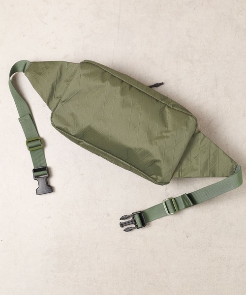 MAKAVELIC（マキャベリック）の「『MAKAVELIC』RICO SEPARATE WAIST POUCH BAG（ボディバッグ/ウエストポーチ・レディース・ブラック/グリーン・FREE）」の6枚目の写真
