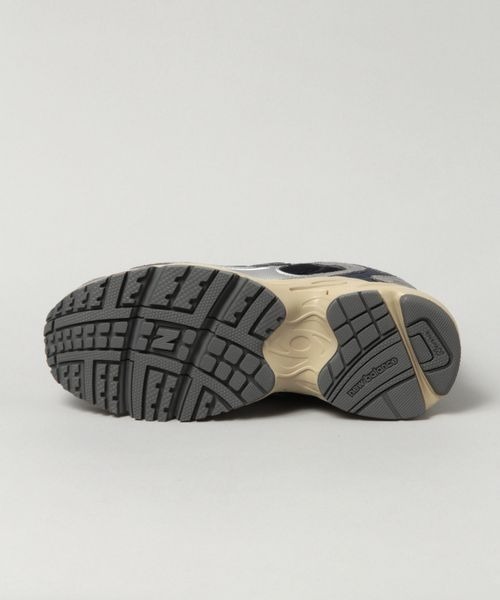 JEANASIS（ジーナシス）の「【New Balance】ML725/165923（スニーカー・レディース・ホワイト/ネイビー・MEDIUM/LARGE）」の6枚目の写真