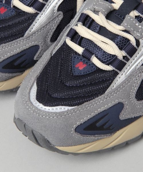 JEANASIS（ジーナシス）の「【New Balance】ML725/165923（スニーカー・レディース・ホワイト/ネイビー・MEDIUM/LARGE）」の5枚目の写真