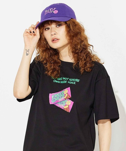 X-girl（エックスガール）の「X-girl × YUGO. CHOCOLATE S/S TEE（Tシャツ/カットソー・レディース・ホワイト/ブラック・M/L）」の4枚目の写真