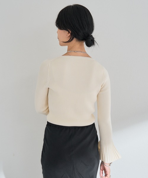 SHENERY（シーナリー）の「フレアスリーブリブニット（ニット/セーター・レディース・ネイビー/ブラウン/オフホワイト/カーキ・FREE）」の8枚目の写真