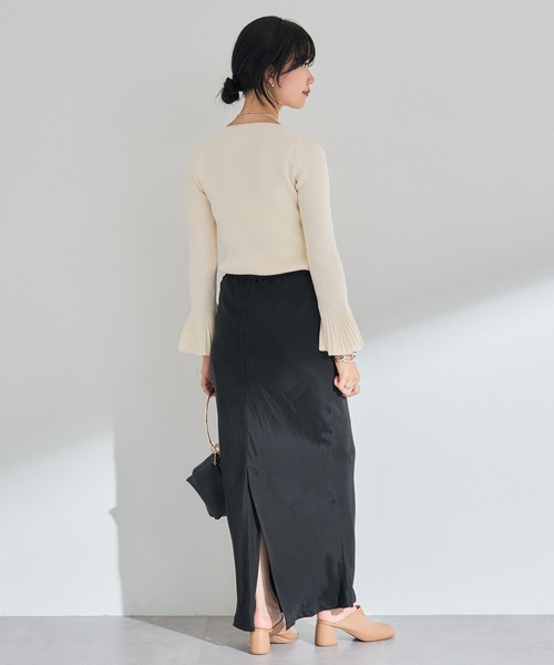 SHENERY（シーナリー）の「フレアスリーブリブニット（ニット/セーター・レディース・ネイビー/ブラウン/オフホワイト/カーキ・FREE）」の12枚目の写真