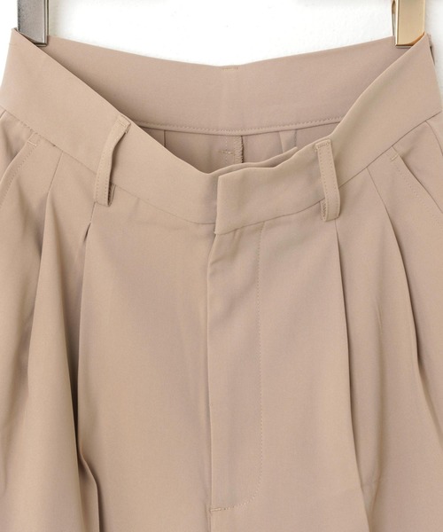 andme（アンドミー）の「とろみハイウエスト2タックワイドパンツ（スラックス・レディース・ブラック/アイボリー/グレー/ダークベージュ/スモークピンク/ネイビー/ブラウン/グレイッシュベージュ/パープル・M/L）」の19枚目の写真