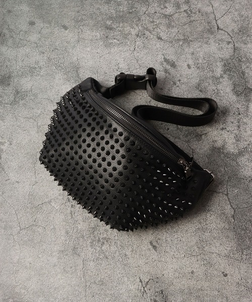 BLACK JACKALL CROWN(ブラックジャッカルクラウン)の「BLACK JACKALL CROWN スタッズ デコレーション ボディバッグ ミニショルダーバッグ(ボディバッグ/ウエストポーチ・メンズ・ブラック・FREE)」の7枚目の写真