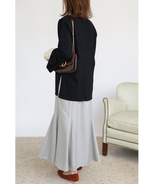 &. NOSTALGIA(アンドドットノスタルジア)の「【ZOZO限定】ディープVネックニットプルオーバー(ニット/セーター・レディース・ブラック/グレイッシュベージュ・FREE)」の19枚目の写真