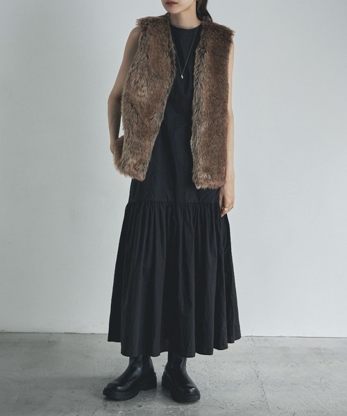 etoll.（エトル）の「フェイクファーマタギベスト（ベスト・レディース・ブラウン/グレイッシュベージュ・M）」の3枚目の写真