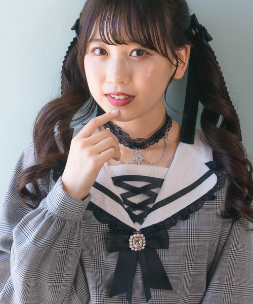 ROJITA（ロジータ）の「チェーン付きフリルリボンロングクリップSET（バレッタ/ヘアクリップ・レディース・ブラック/ボルドー・FREE）」の7枚目の写真