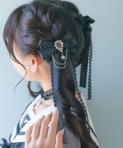 ROJITA（ロジータ）の「チェーン付きフリルリボンロングクリップSET（バレッタ/ヘアクリップ・レディース・ブラック/ボルドー・FREE）」の8枚目の写真