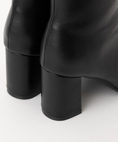 COLONY 2139（コロニートゥーワンスリーナイン）の「スクエアトゥショートブーツ（ブーツ・レディース・ダークブラウン/アイボリー/ブラック・SMALL/MEDIUM/LARGE）」の8枚目の写真