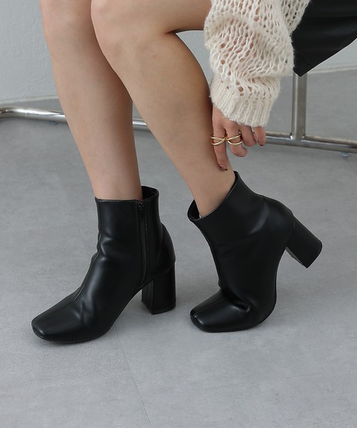 COLONY 2139（コロニートゥーワンスリーナイン）の「スクエアトゥショートブーツ（ブーツ・レディース・ダークブラウン/アイボリー/ブラック・SMALL/MEDIUM/LARGE）」の17枚目の写真