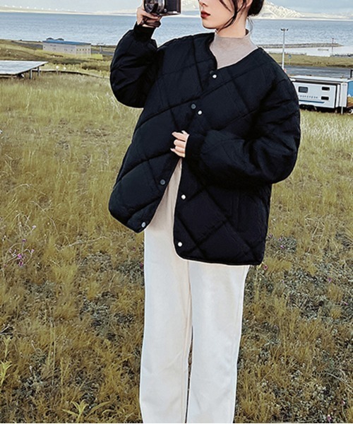 by muni:r（バイ ムニール）の「ノーカラーキルティングダウンジャケット（ダウンジャケット/コート・レディース・カーキブラウン/アイボリー/ブラック・FREE）」の22枚目の写真