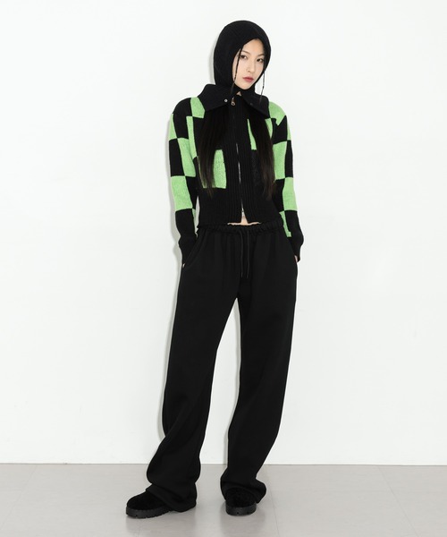 FOLLOWIN（フォロウィン）の「スクエアハーフジップアップニットカーディガン（カーディガン/ボレロ・レディース・ブラック/ベージュ/グリーン・FREE）」の17枚目の写真