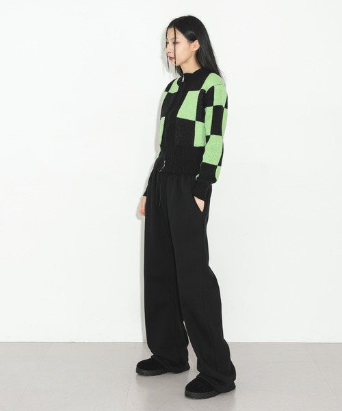FOLLOWIN（フォロウィン）の「スクエアハーフジップアップニットカーディガン（カーディガン/ボレロ・レディース・ブラック/ベージュ/グリーン・FREE）」の19枚目の写真