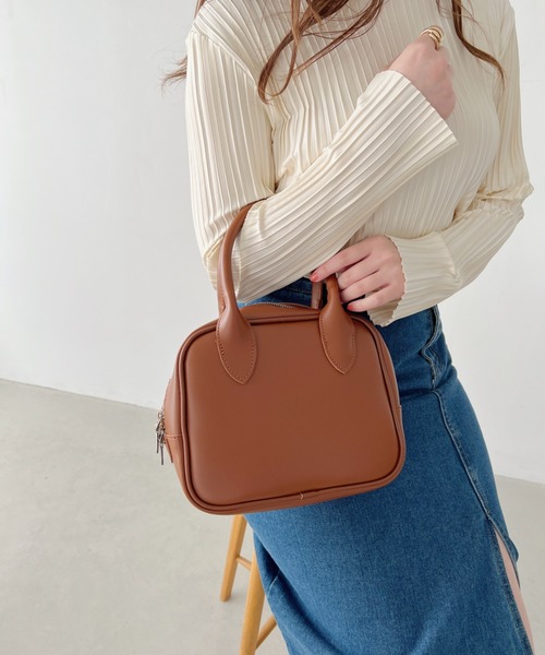 CLEA（クレア）の「2WAYアースカラースクエアミニボストンショルダーバッグ（ボストンバッグ・レディース・キャメル/アイボリー/ブラック/ライトグリーン・FREE）」の4枚目の写真