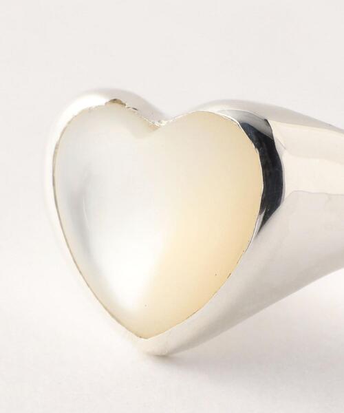 Steven Alan（スティーブンアラン）の「＜ANNIKA INEZ＞HEART RING SMALL MOHTER OF PEARL/リング（リング・レディース・シルバー・3）」の3枚目の写真