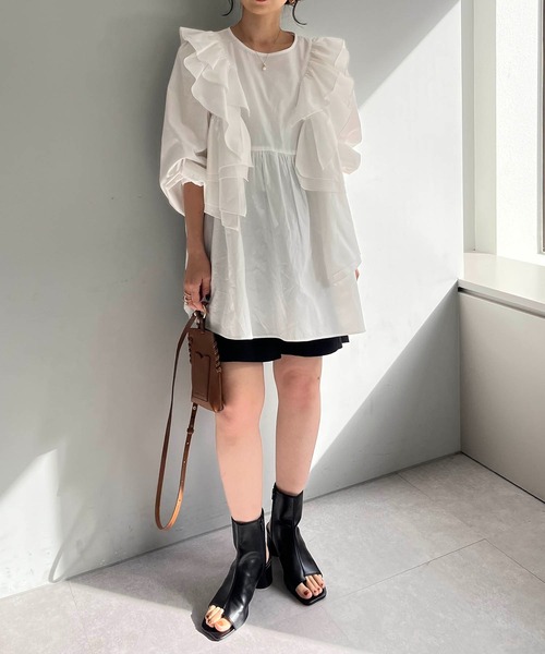 CAPRICIEUX LE'MAGE（カプリシューレマージュ）の「フリルAラインシャツ（シャツ/ブラウス・レディース・ブラック/ホワイト/ベージュ・FREE）」の12枚目の写真