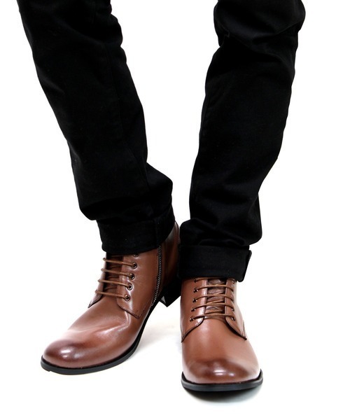 DEDESKEN（デデスケン）の「本革 ラウンドトゥレザーブーツ（ブーツ・メンズ・ブラック系1/ブラック系2/その他1/その他2/ブラウン系2/ブラウン系1・43/40/41/44/42）」の3枚目の写真