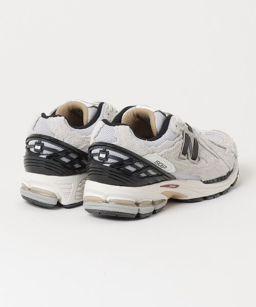 NEW BALANCE（ニューバランス）の「New Balance M1906 / ニューバランス M1906【SP】（スニーカー・メンズ・ブラック/ホワイト/グレー・25.5cm/25.0cm/24.5cm/27.5cm/27.0cm/26.5cm/26.0cm/24.0cm/23.5cm/29.0cm/28.5cm/28.0cm/23.0cm）」の4枚目の写真