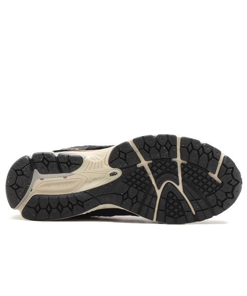 NEW BALANCE（ニューバランス）の「New Balance M1906 / ニューバランス M1906【SP】（スニーカー・メンズ・ブラック/ホワイト/グレー・25.5cm/25.0cm/24.5cm/27.5cm/27.0cm/26.5cm/26.0cm/24.0cm/23.5cm/29.0cm/28.5cm/28.0cm/23.0cm）」の19枚目の写真