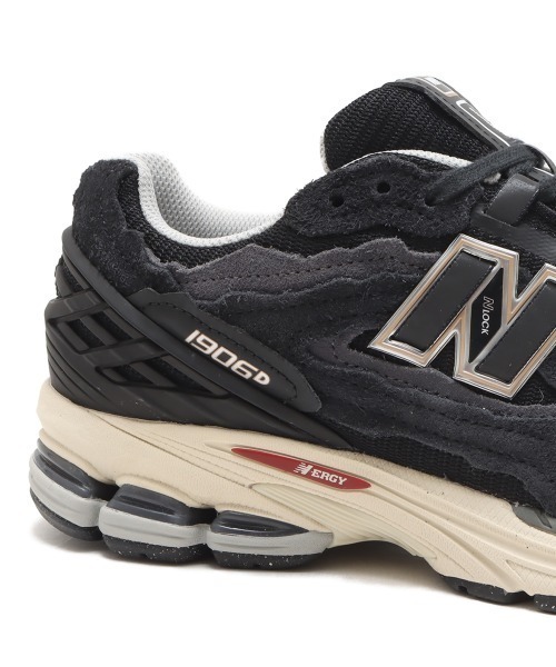 NEW BALANCE（ニューバランス）の「New Balance M1906 / ニューバランス M1906【SP】（スニーカー・メンズ・ブラック/ホワイト/グレー・25.5cm/25.0cm/24.5cm/27.5cm/27.0cm/26.5cm/26.0cm/24.0cm/23.5cm/29.0cm/28.5cm/28.0cm/23.0cm）」の12枚目の写真