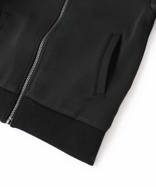XLARGE KIDS(エクストララージキッズ)の「ライントラックジャケット(ジャージ・キッズ・ブルー/ブラック・110cm/100cm/90cm/130cm/140cm/120cm)」の6枚目の写真
