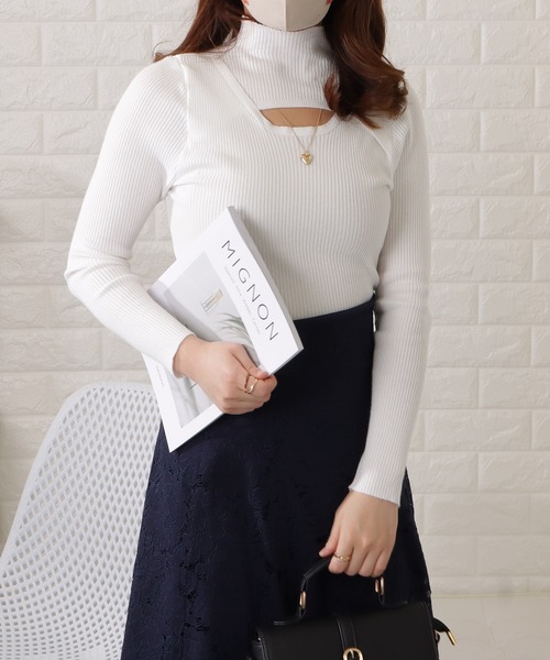 Lace Ladies(レースレディース)の「プチハイネック長袖ニットプルオーバー(Tシャツ/カットソー・レディース・アイボリー/ホワイト/グリーン/ブラック/ブラウン・FREE)」の1枚目の写真