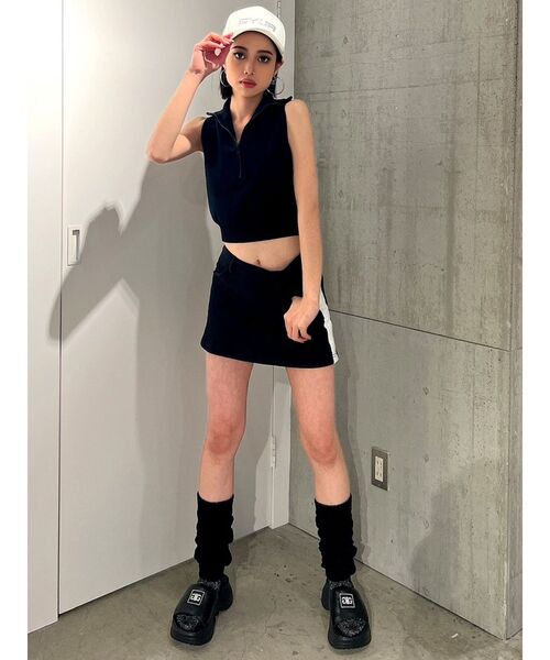 GYDA(ジェイダ)の「【WEB限定】PUFFERサンダル(サンダル・レディース・オフホワイト/ブラック・SMALL/MEDIUM/LARGE)」の8枚目の写真