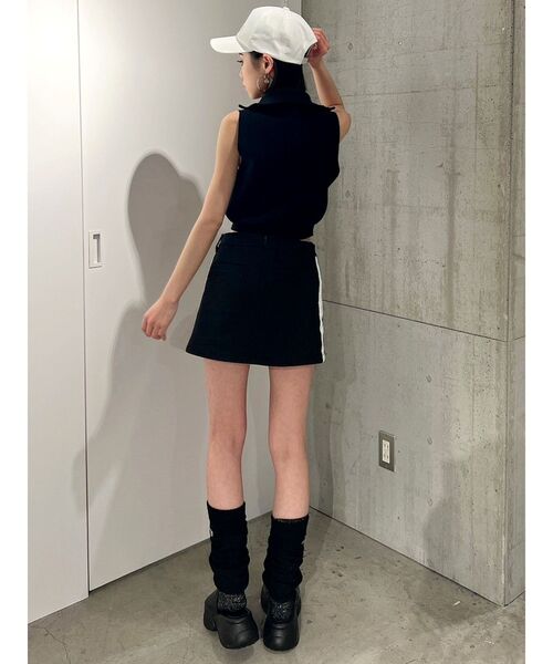 GYDA(ジェイダ)の「【WEB限定】PUFFERサンダル(サンダル・レディース・オフホワイト/ブラック・SMALL/MEDIUM/LARGE)」の9枚目の写真