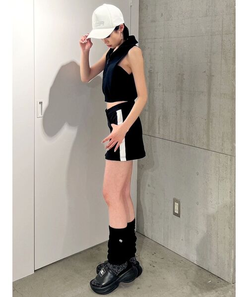 GYDA(ジェイダ)の「【WEB限定】PUFFERサンダル(サンダル・レディース・オフホワイト/ブラック・SMALL/MEDIUM/LARGE)」の10枚目の写真