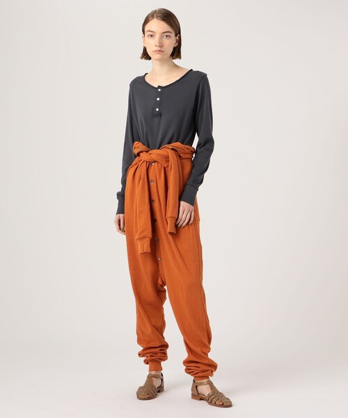 TOMORROWLAND (トゥモローランド)の「THREAD, MOUTH AND THE MOON FRONT BUTTON ボディースーツ(つなぎ/オールインワン・レディース・ダークブラウン/オレンジ/ブラック・M)」の10枚目の写真