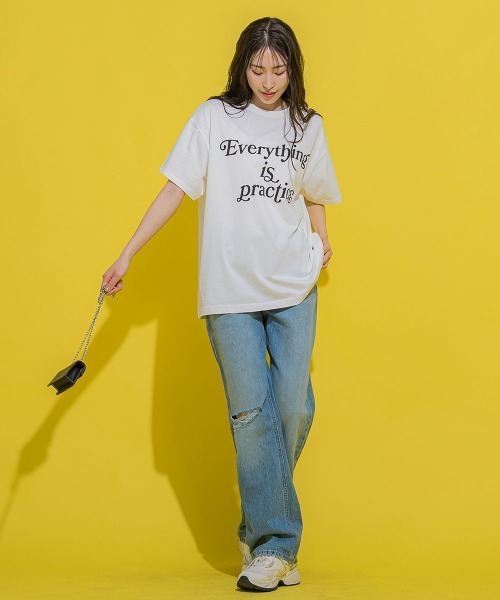 tシャツ デニムロゴTシャツ「洗濯機で洗える」 レディース VICKY（ビッキー）の「【大人も取り入れやすい】ロゴTシャツ