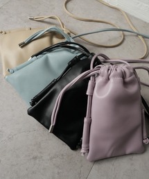 CURI BISCUI | 【CURIBISCUI】スムース フェイクレザー 巾着 サコッシュ(ショルダーバッグ)