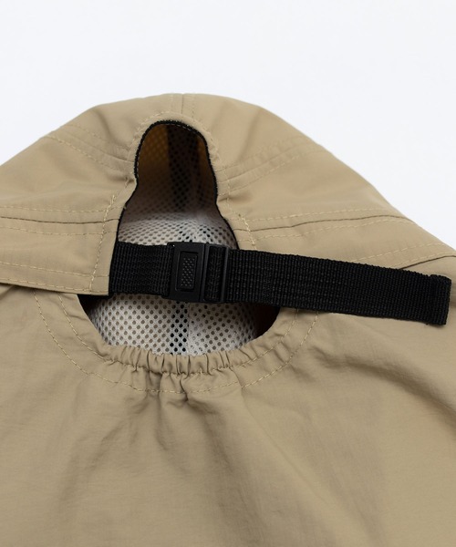 KiU（キウ）の「紫外線防止 サンシェード付きジェットキャップ（キャップ・レディース・カーキ/ベージュ/ブラック・FREE）」の5枚目の写真