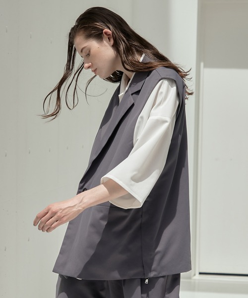 cussil(クシル)の「【cussil/クシル】ドレスツイル サイドファスナースリット ダブルジレベスト(ベスト・メンズ・チャコールグレー/ブラック/オフホワイト・S/M/L)」の4枚目の写真