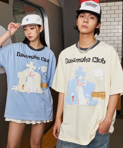 A'GEM9(エージェムナイン)の「A'GEM/9 × .kom『DONSMOKE/ドンスモーク』ラビット半袖カットソー(Tシャツ/カットソー・メンズ・ブルー/ベージュ・M)」の5枚目の写真