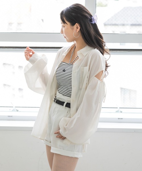 repipi armario（レピピ アルマリオ）の「カタアキリボンルーズシャツ（シャツ/ブラウス・キッズ・ホワイト/サックスブルー/コーラルピンク/イエロー系/ブラック/アイボリー・MEDIUM/LARGE）」の3枚目の写真