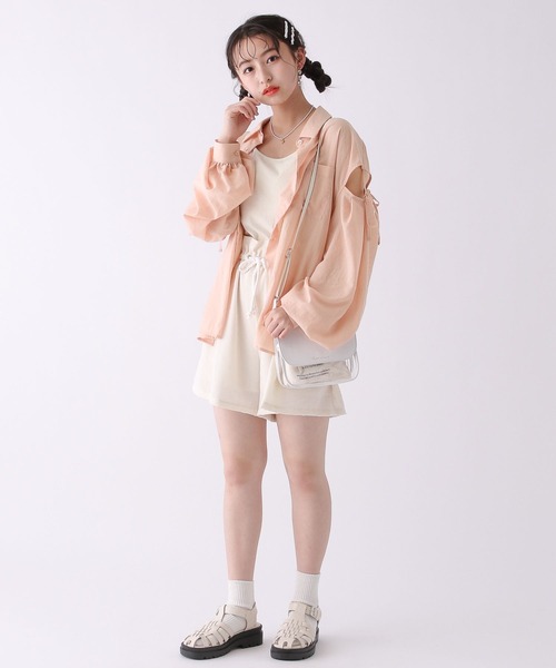 repipi armario（レピピ アルマリオ）の「カタアキリボンルーズシャツ（シャツ/ブラウス・キッズ・ホワイト/サックスブルー/コーラルピンク/イエロー系/ブラック/アイボリー・MEDIUM/LARGE）」の17枚目の写真