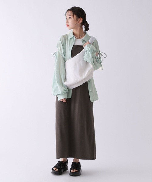 repipi armario（レピピ アルマリオ）の「カタアキリボンルーズシャツ（シャツ/ブラウス・キッズ・ホワイト/サックスブルー/コーラルピンク/イエロー系/ブラック/アイボリー・MEDIUM/LARGE）」の9枚目の写真