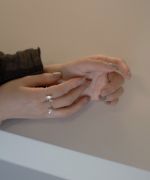 ear PAPILLONNER(イアパピヨネ)の「《WEB限定》シルバー925うさぎパールリング(リング・レディース・シルバー/ゴールド・#12)」の15枚目の写真