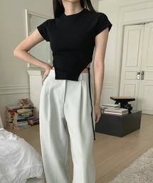 【韓国コーデに】ストラップ付きショート丈リブトップス