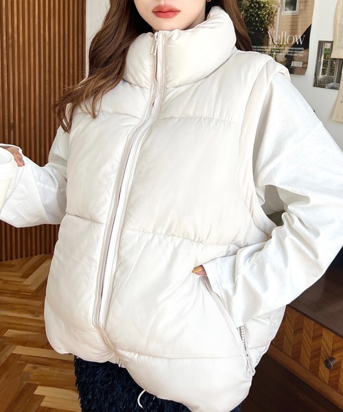 moment+(モーメントプラス)の「ビッグファスナーファイバーダウンベスト(ダウンベスト・レディース・アイボリー/ブラック・FREE)」の6枚目の写真