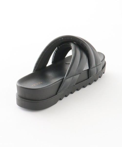 Honeys(ハニーズ)の「パデッドフラットサンダル(サンダル・レディース・ホワイト/ブラック・S/M/L)」の13枚目の写真