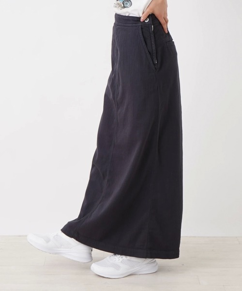 YANUK(ヤヌーク)の「【YANUK】ストレッチコラムスカート(スカート・レディース・ダークネイビー/ライトグリーン・2)」の2枚目の写真