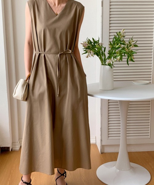 EPICKS（エピックス）の「Ｖネックリネンタッチロングワンピース（ワンピース・レディース・ベージュ/ネイビー/ブラック/アイボリー・FREE）」の10枚目の写真