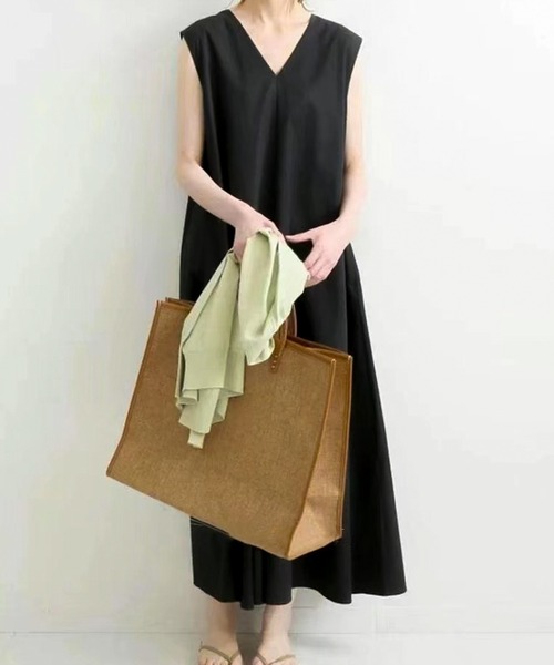 EPICKS（エピックス）の「Ｖネックリネンタッチロングワンピース（ワンピース・レディース・ベージュ/ネイビー/ブラック/アイボリー・FREE）」の16枚目の写真