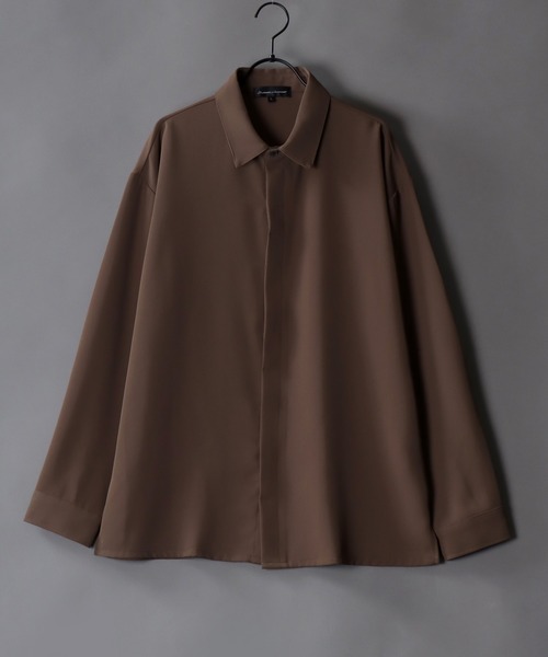 SITRY(シトリー)の「Drape twill fly front over shirt/別注 ドレープ ツイル 比翼仕立て オーバーシャツ(シャツ/ブラウス・メンズ・ライトブラウン/オフホワイト/チャコールグレー/ブラック・M/L/LL)」の4枚目の写真