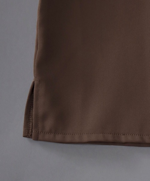 SITRY(シトリー)の「Drape twill fly front over shirt/別注 ドレープ ツイル 比翼仕立て オーバーシャツ(シャツ/ブラウス・メンズ・ライトブラウン/オフホワイト/チャコールグレー/ブラック・M/L/LL)」の6枚目の写真